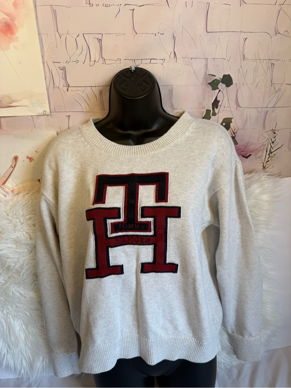 Tommy Hilfiger Cream Crewneck Sweater with Red Logo